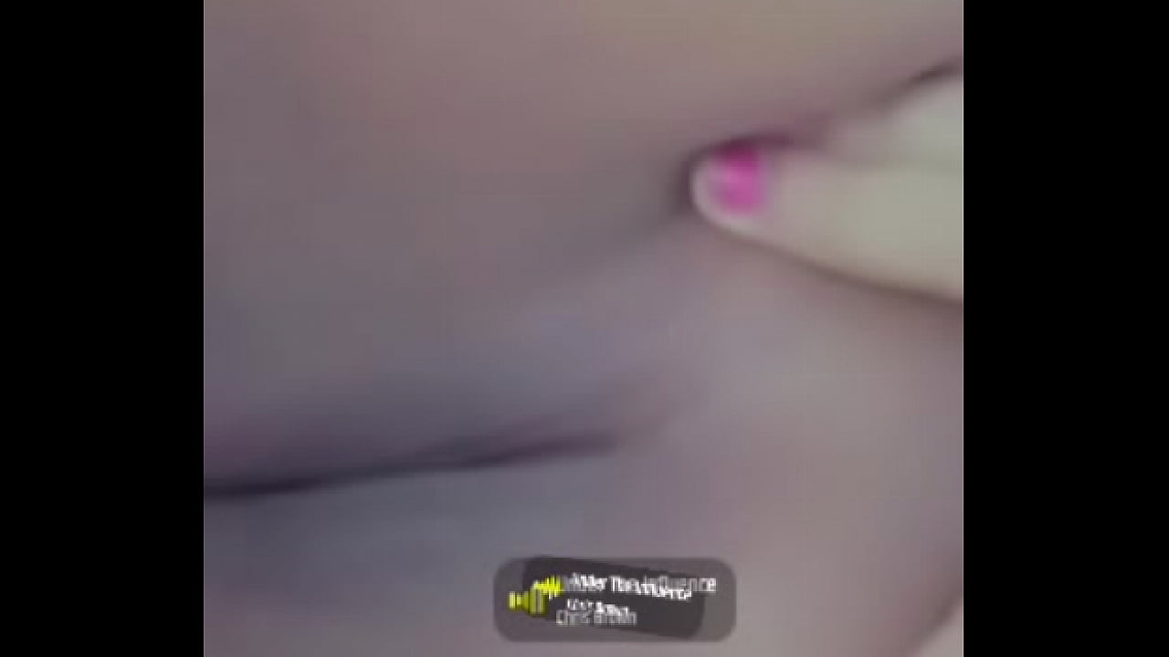 Sexy bbw touchs her pussy