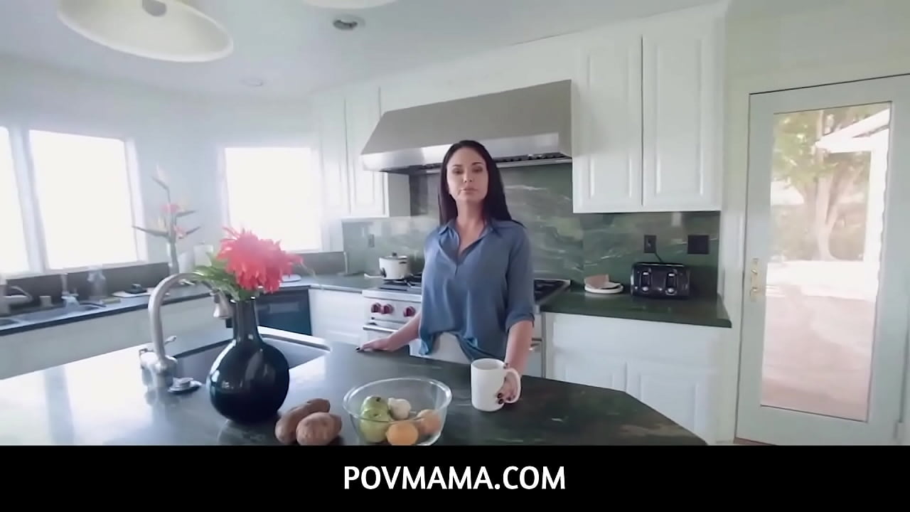 Brooke Beretta tasting her stepsons cock and taking it deep inside her mouth and throat