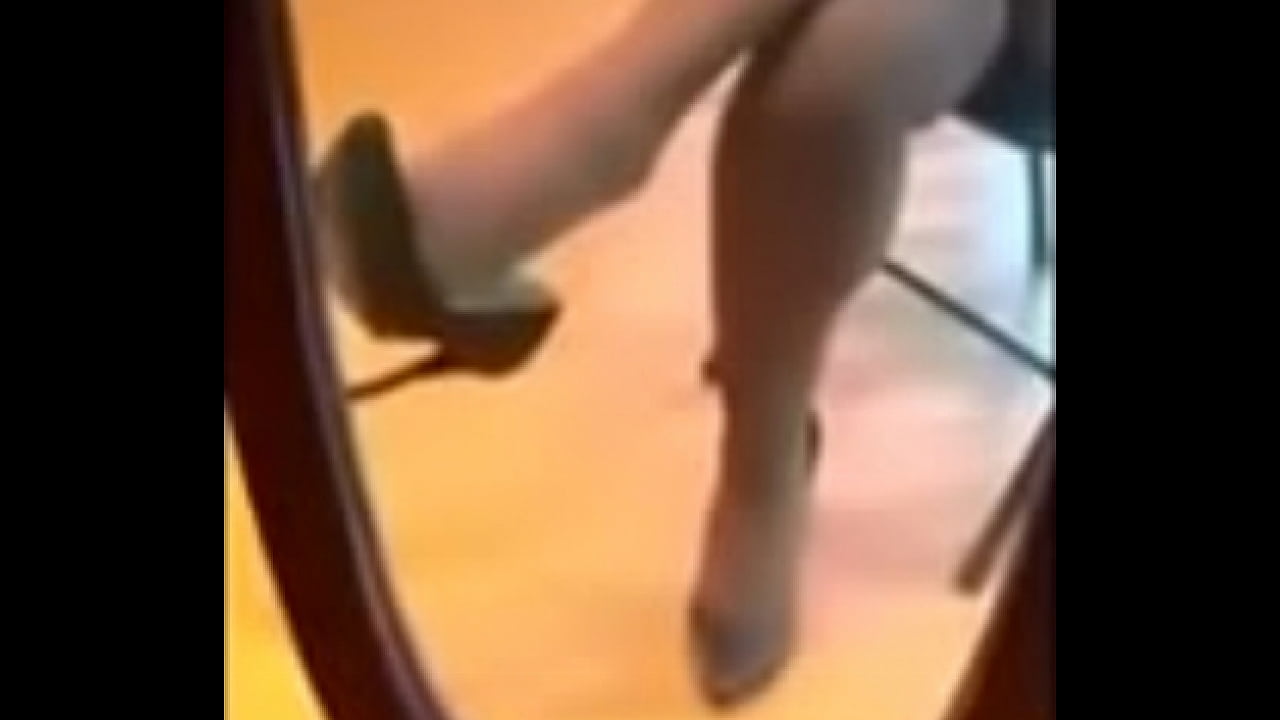 Crossing Legs & Dangling in Pantyhose