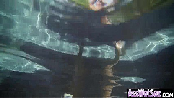 Big Wet Butt Girl Get Oil On Her Body Then Bang mov-18