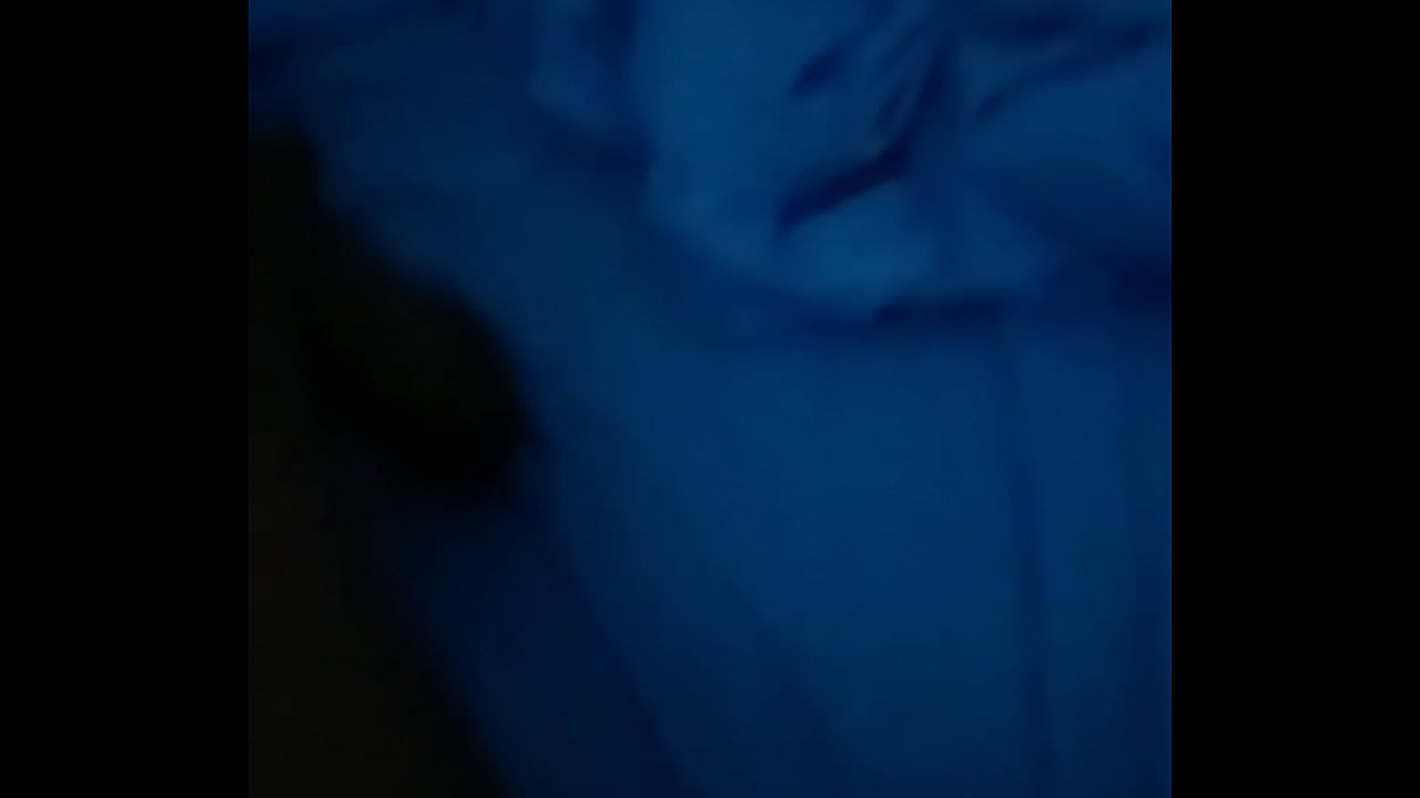 Cogi&eacute;ndola por atras