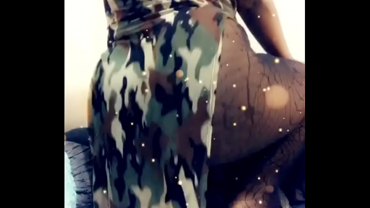 Twerking that lil ass