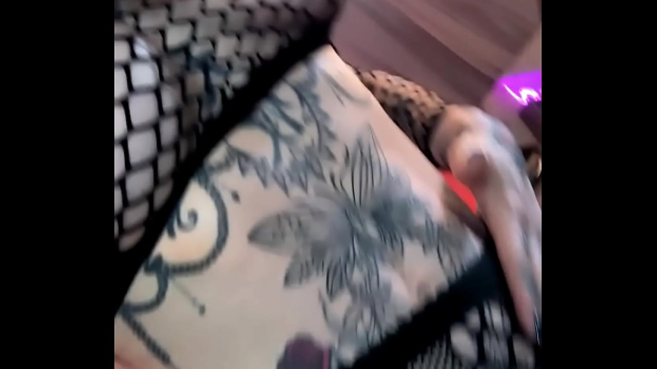 Petit cadeau de l apr&egrave;s midi mes amours Je suis disponible en show