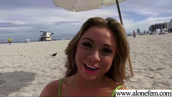 Solo Girl To Get Orgams Use Crazy Things movie-06