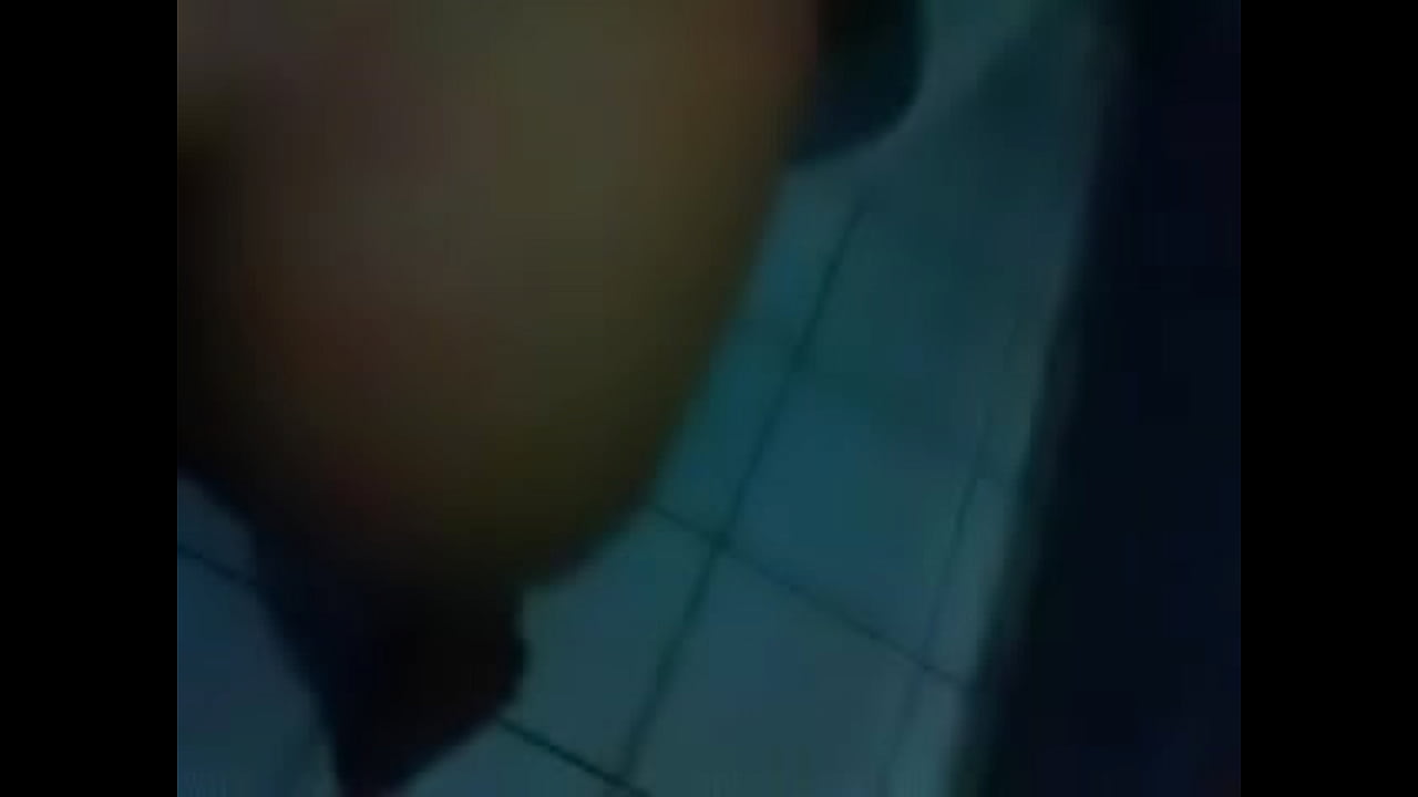 gozando o rabo delicioso da vagabunda