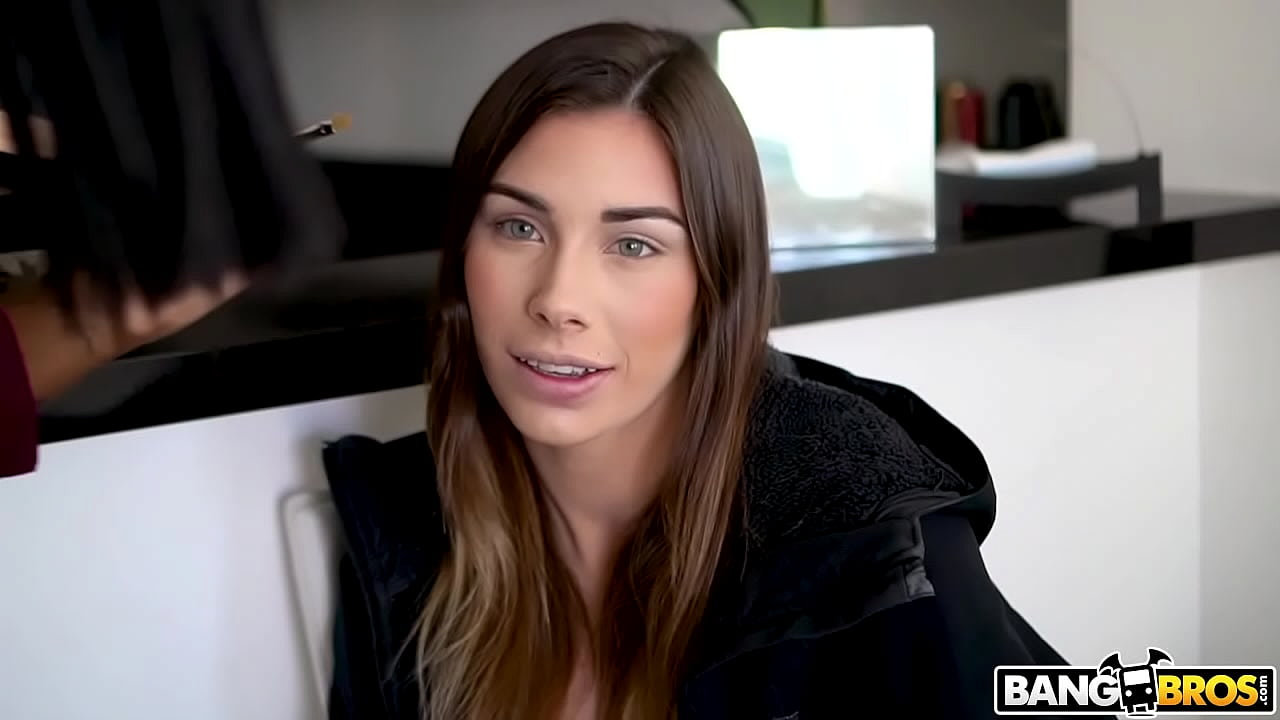 BANGBROS - Busty Stepmom Lexxi Steele BTS Footage With Johnny TK