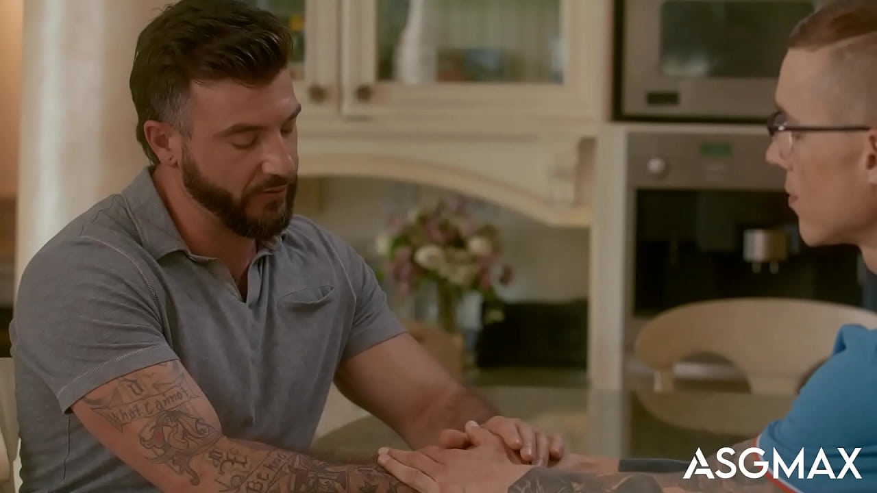 Hot Honeyguide Sex Scene With Hoss Kado And Ian Holms