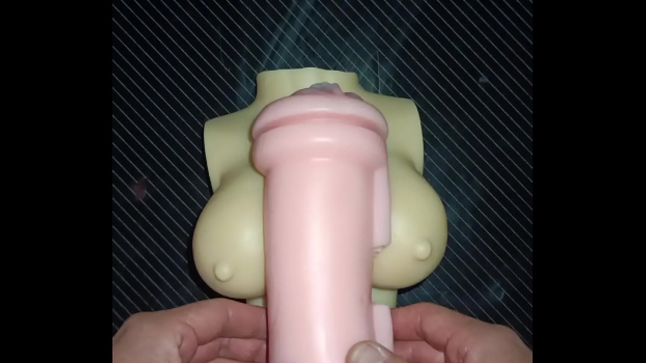 Trio Kissy y Dolly: mamada y sexo anal! De la boca al ano, leche en las tetas.