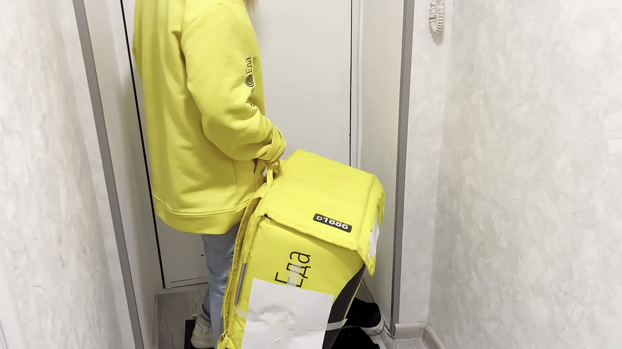 Facefucking pizza delivery girl and cum on mouth and boobs