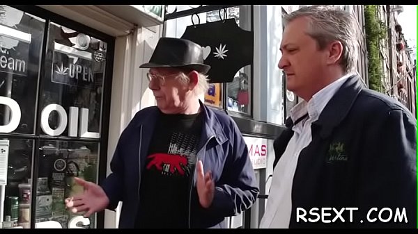 Playgirl gets licked and fucks