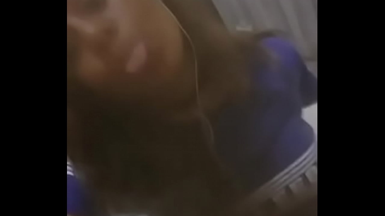 NOVINHA DE 18 REBOLANDO