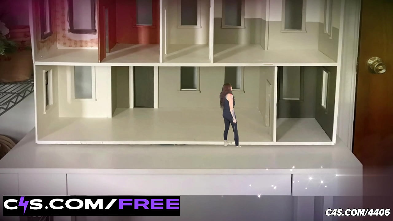 Petite Plaything&rsquo;s Giantess Domination: Tiny Home Hunt with Naughty SFX