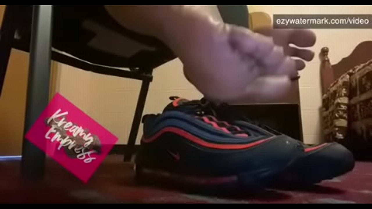 Shoe cleaning boy needed