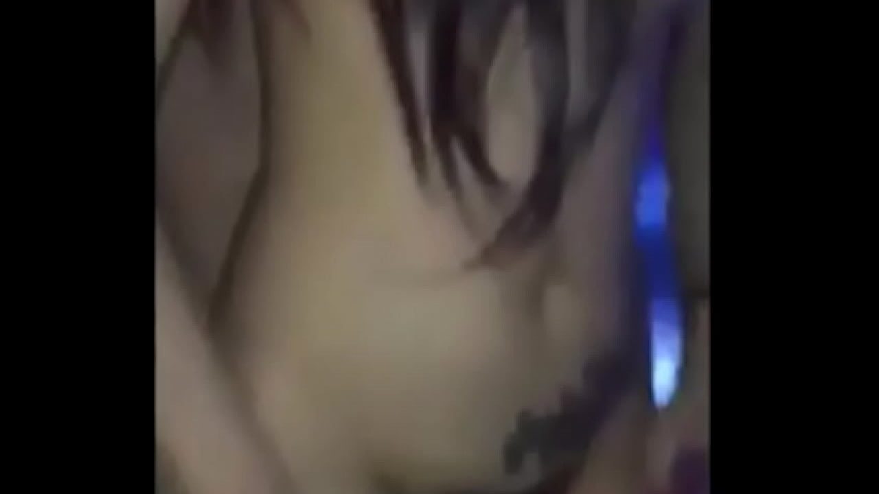 G&aacute;i xinh ph&ecirc; đ&aacute;