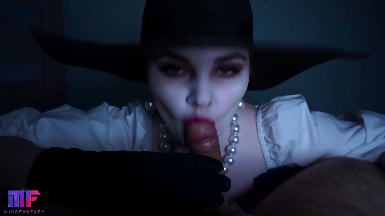 Леди Димитреску трахнет тебя. Косплей.