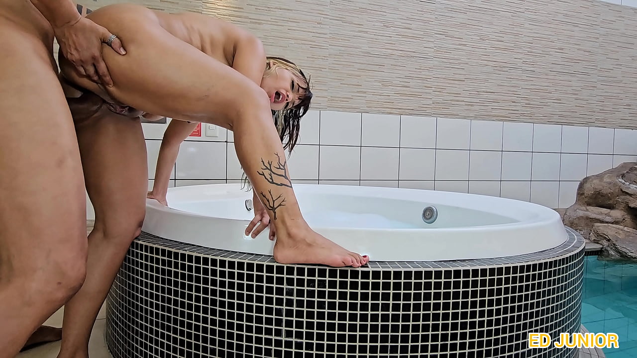 FUDI UMA PUTA NO MOTEL SEM CAMISINHA (VOLMITO)