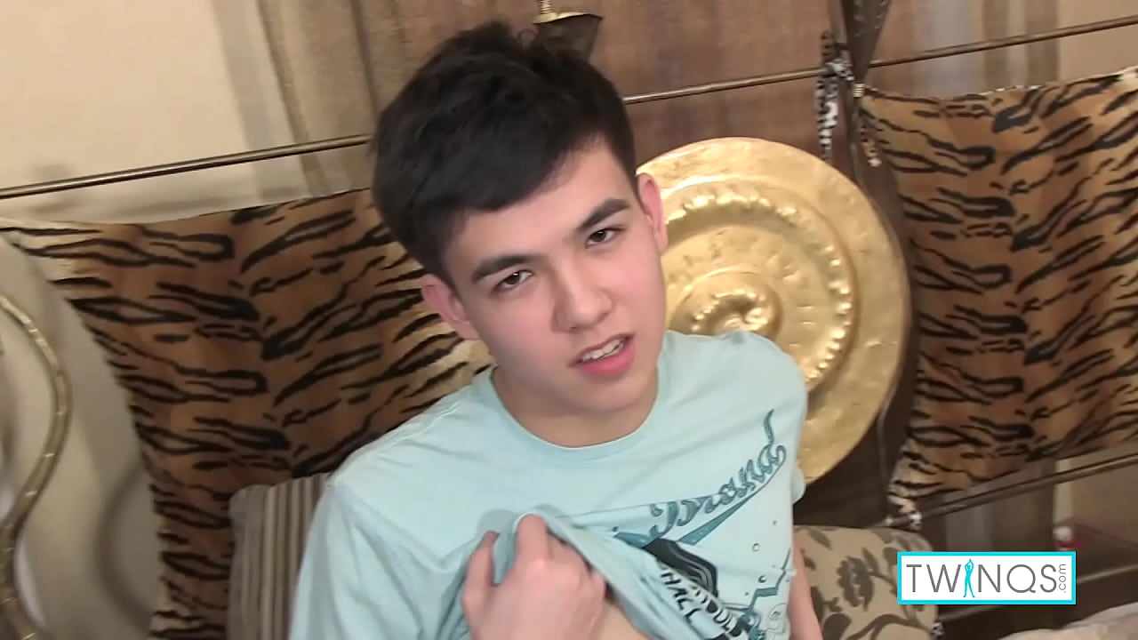 Anal freak, Xander H, strokes his hard dick! Watch him expose his tight puckered hole before filling it with an exotic anal beads dildo and making his cock drip! Full Videos & More only at TwinQs.com!