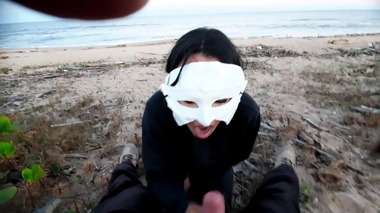 O ver&atilde;o esta chegando e estamos ansiosos para foder na praia anal esperma dentro