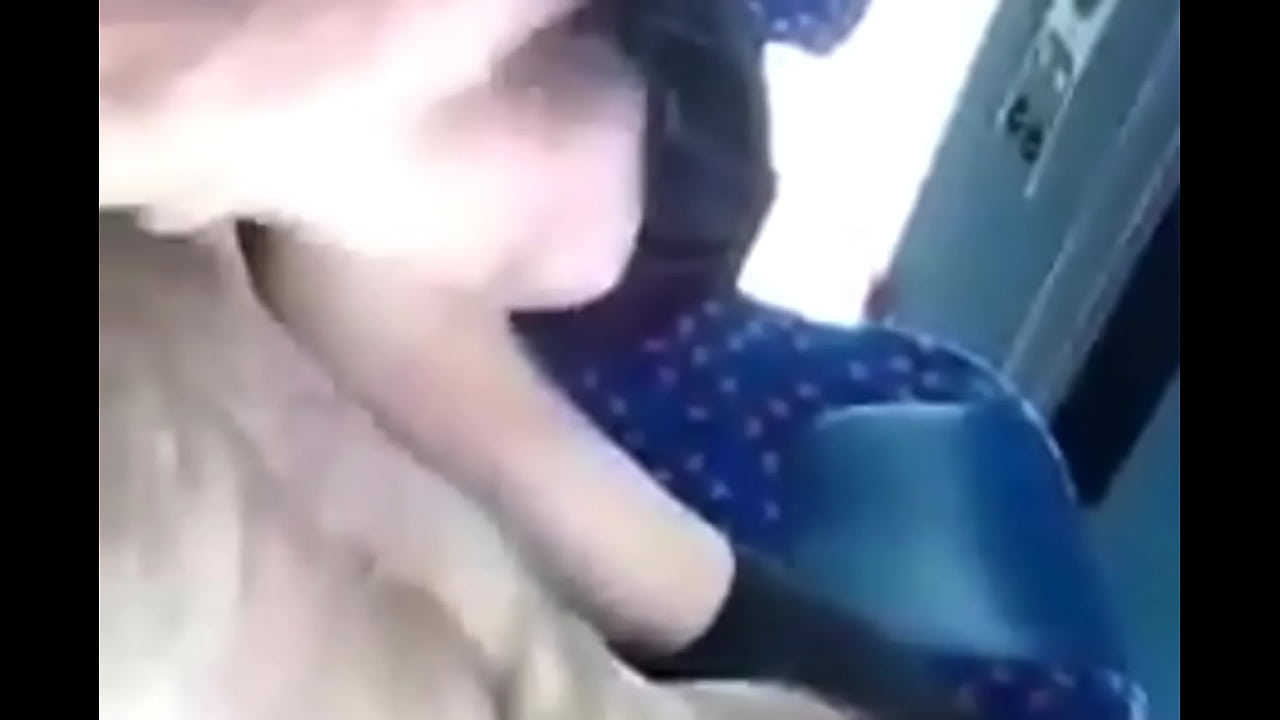 Me masturbando gostoso no &ocirc;nibus