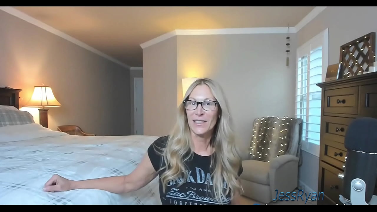 Hot Wife Checks out this uncut cock  jessryan.manyvids.com