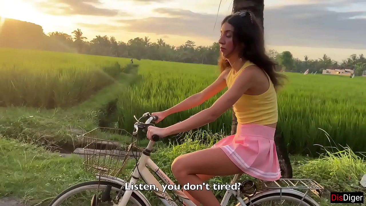 Thanked a stranger with my pussy after he helped me with my bike - Creampie