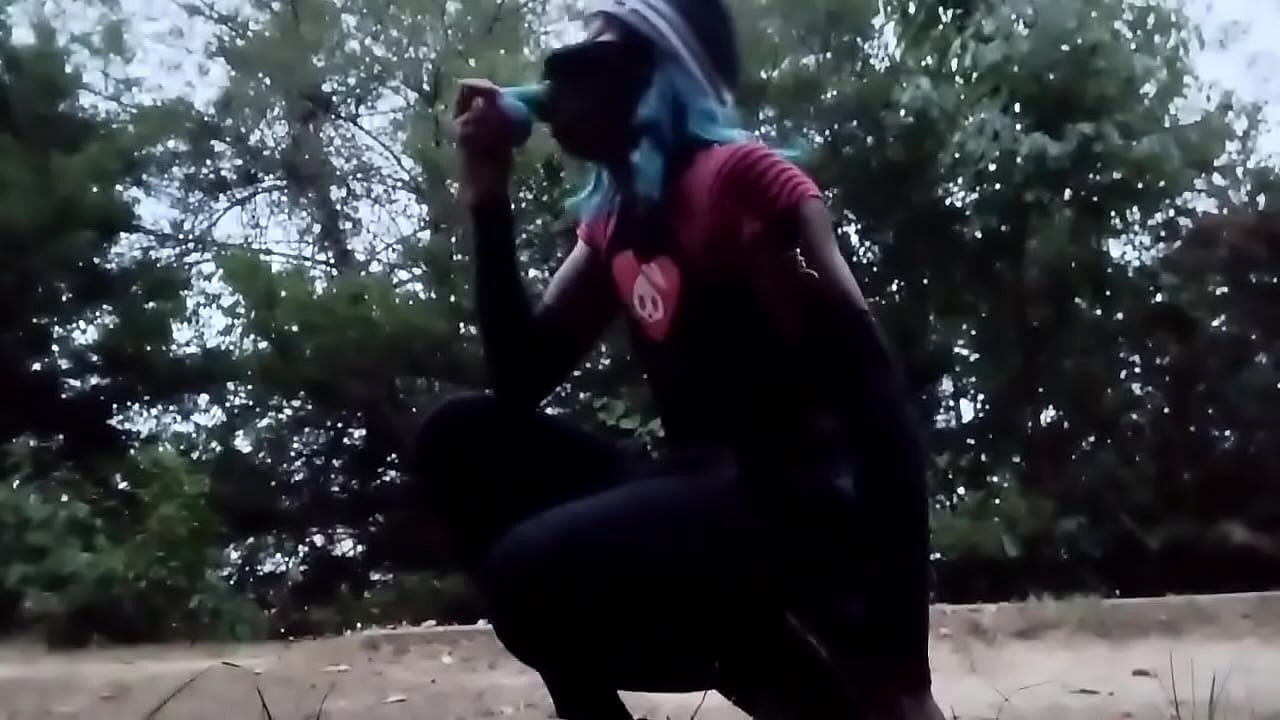 Sissies love to deepthroat