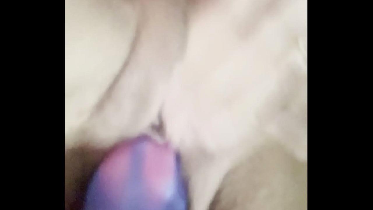 ROSSSMEXICANAOF QUE RICO ME METO MI DILDO ,OCUPO VERGA ESTOY MUY CALIENTE DILDO DE COLORES BRILLANTE