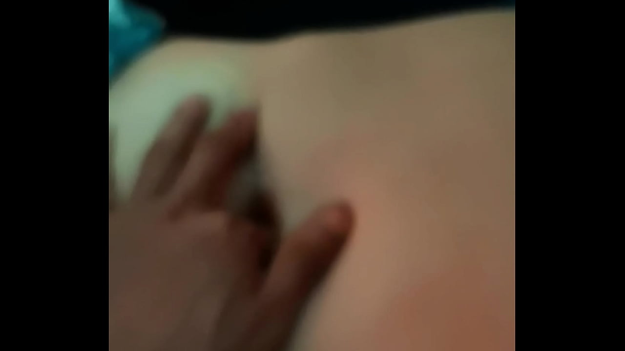 She feels an orgasm in her navel and I end up fucking her