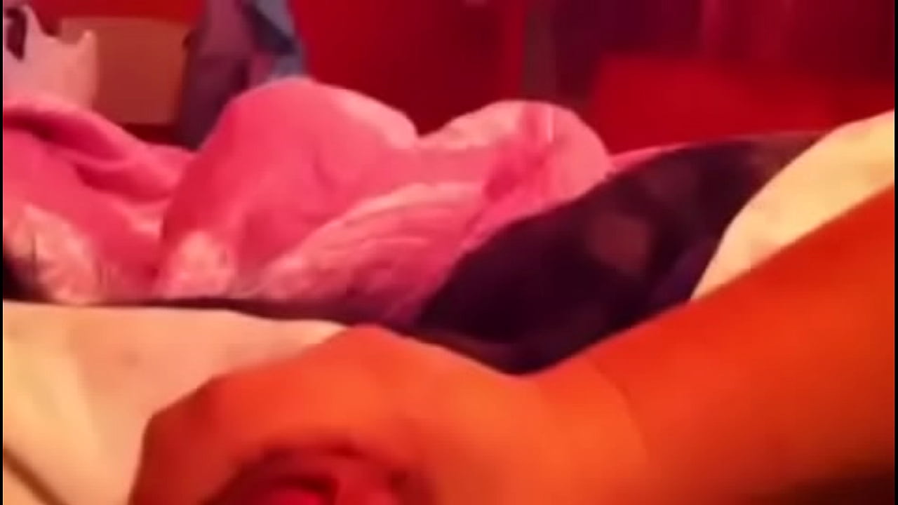 Me masturba mi mujer viendo el matinal bienvenido