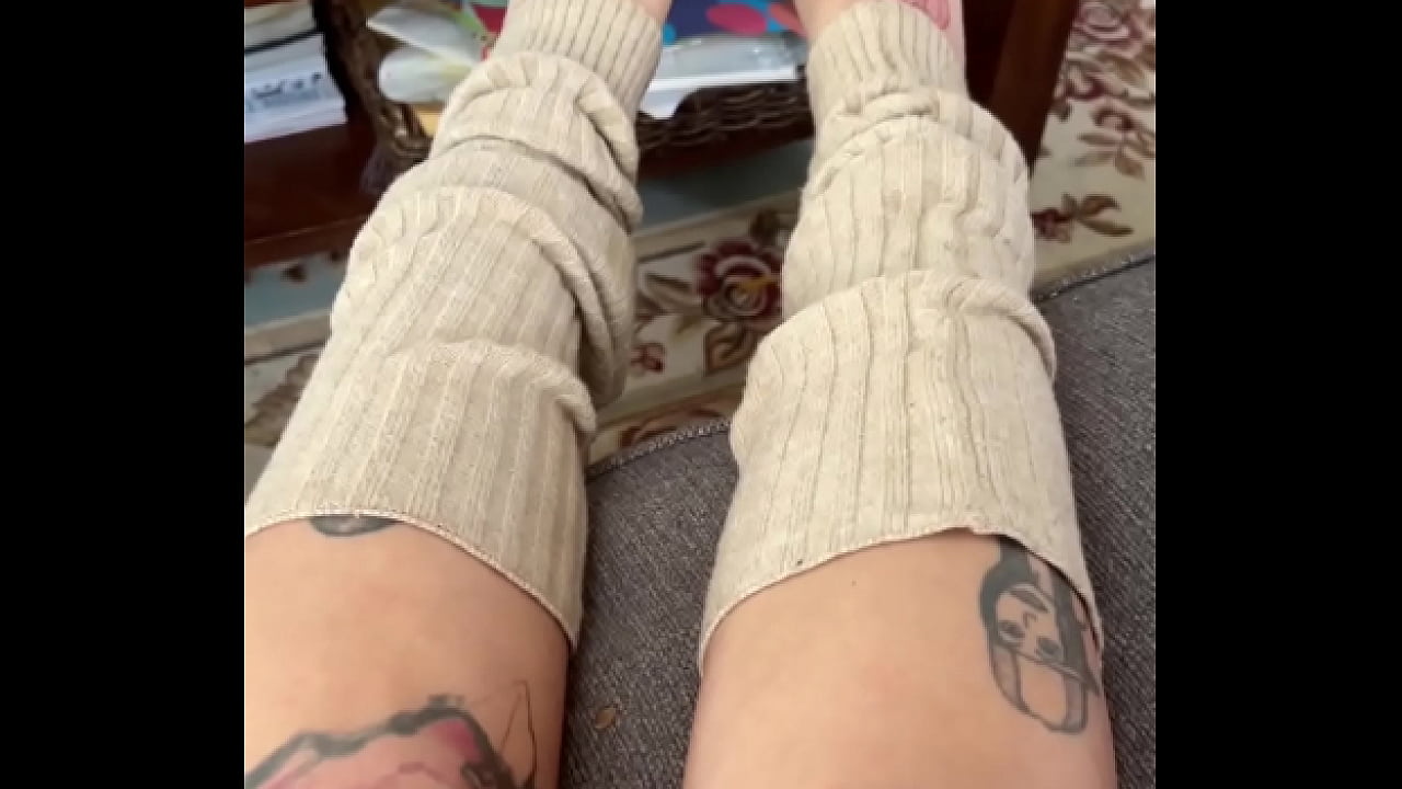 Thursday toes. ️️️Going live later cooking a great vegetarian dish with a Legacy who&rsquo;s come home. Guess ...