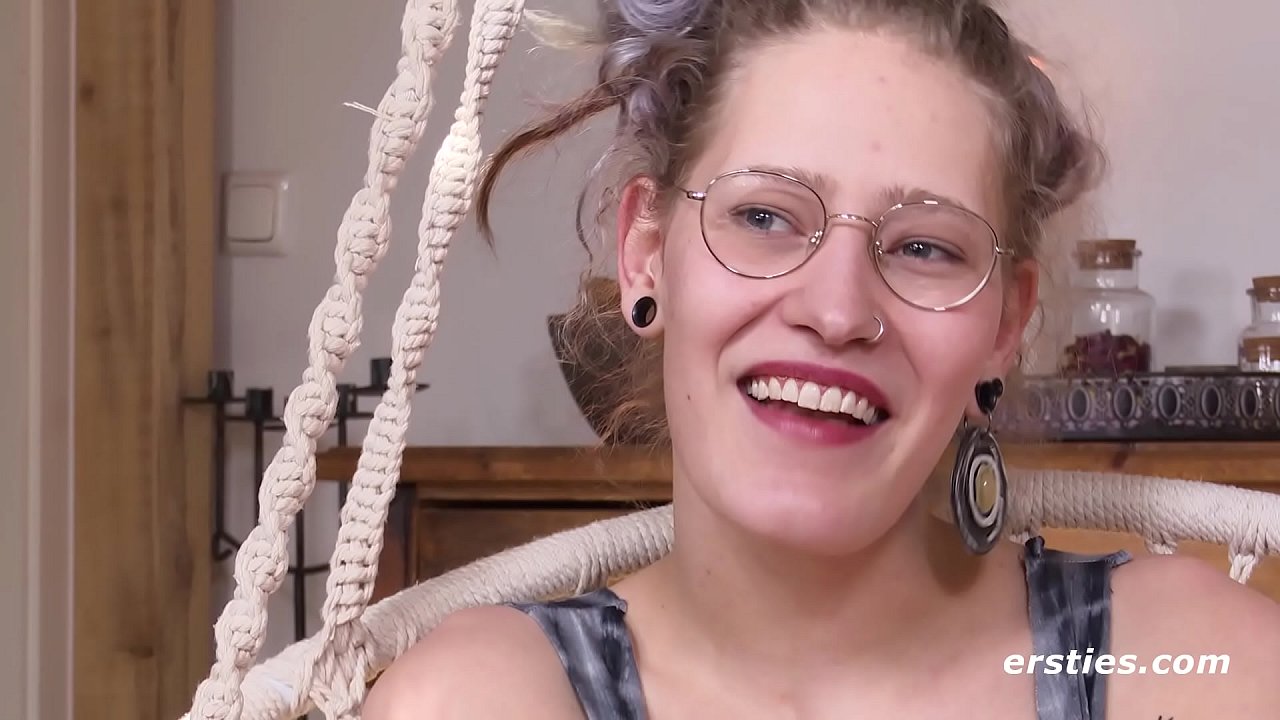 Ines Getting Herself Off In Sex Swing