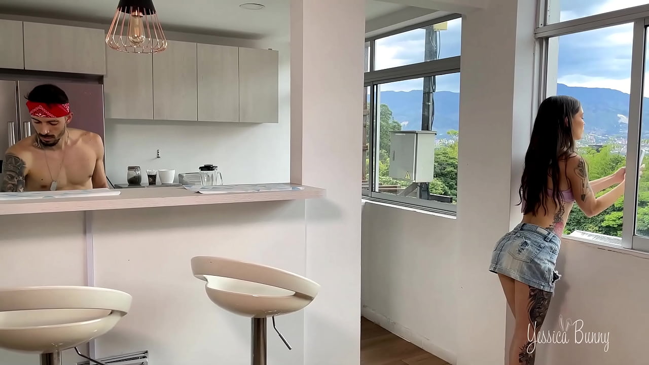 My stepsister provokes me and I end up fucking her in the ass