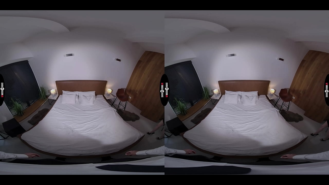 DARK ROOM VR - SAFIRA YAKKUZA And Her Big Boobs