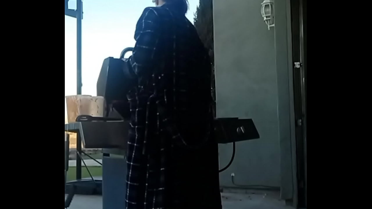 Sexy grilling on a Tuesday