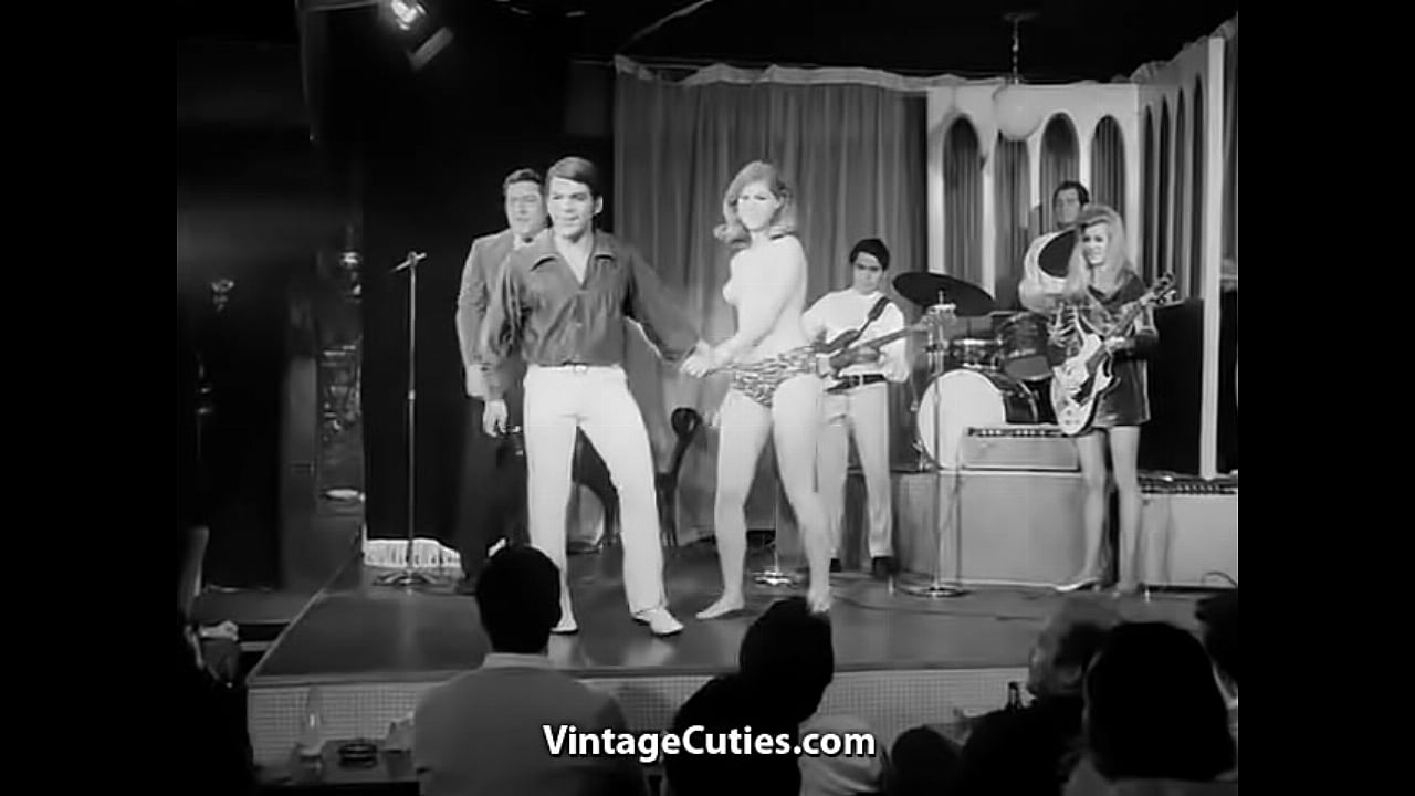 Tall Blonde with Big Boobs Dancing