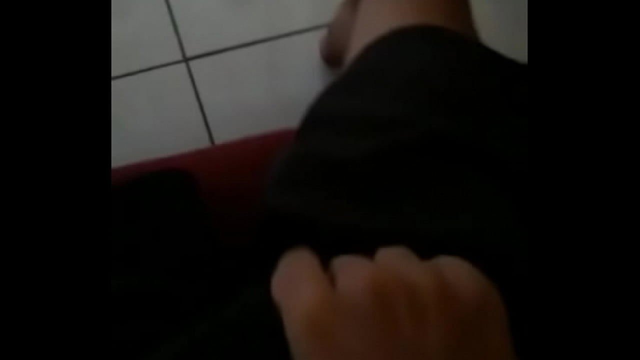 Meu mozim mostrou o pau pra mim