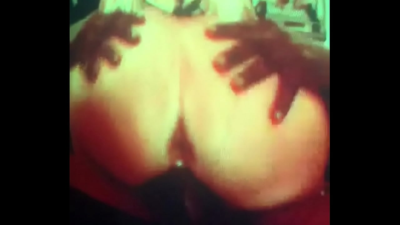 White bitch get her pussy pound good