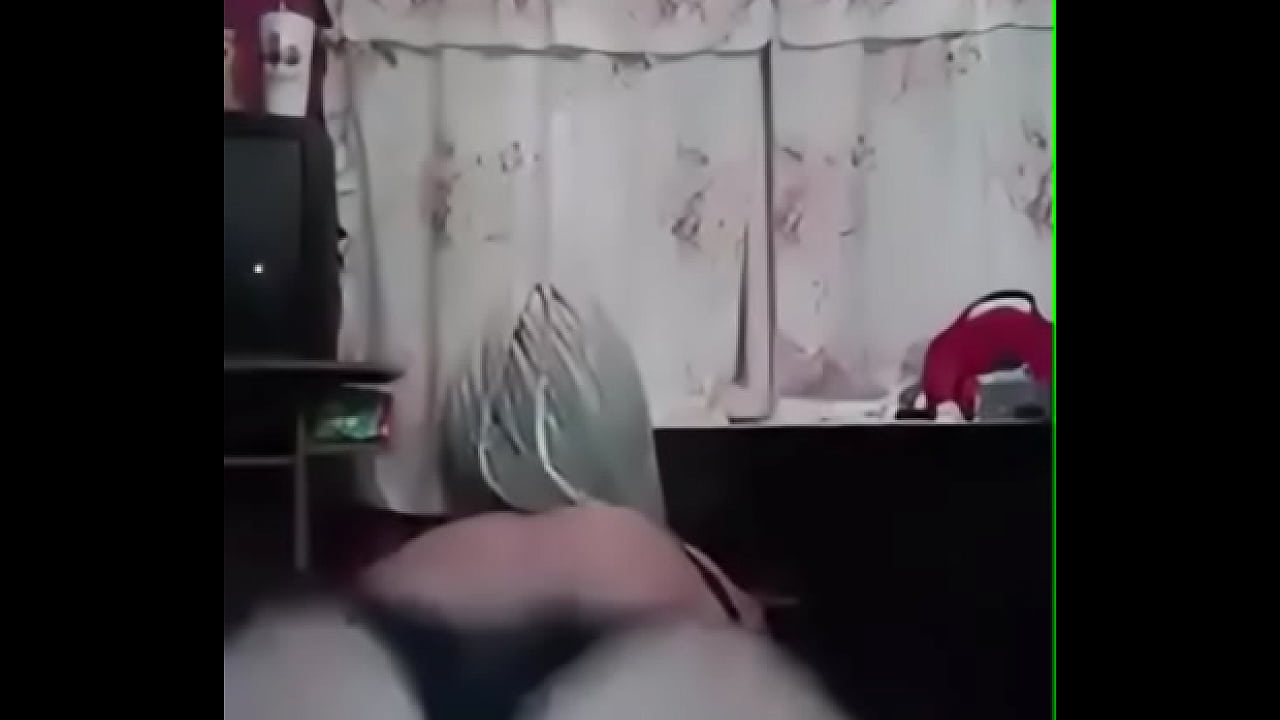 hermosa rubia de 18 a&ntilde;os bailando en ropa interior - Teen 18 years old