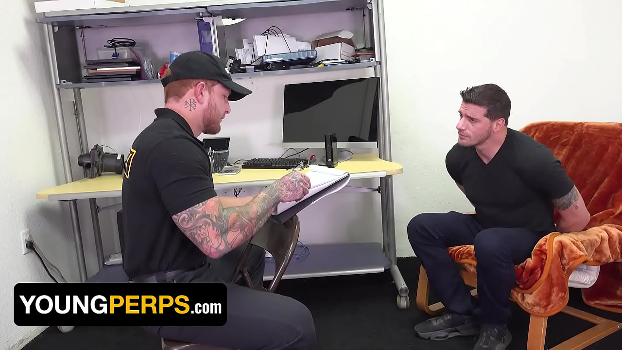 Cute Ginger Jeremiah Cruze Wants Security Guard Ty Roderick's Attention And Gets It - Young Perps
