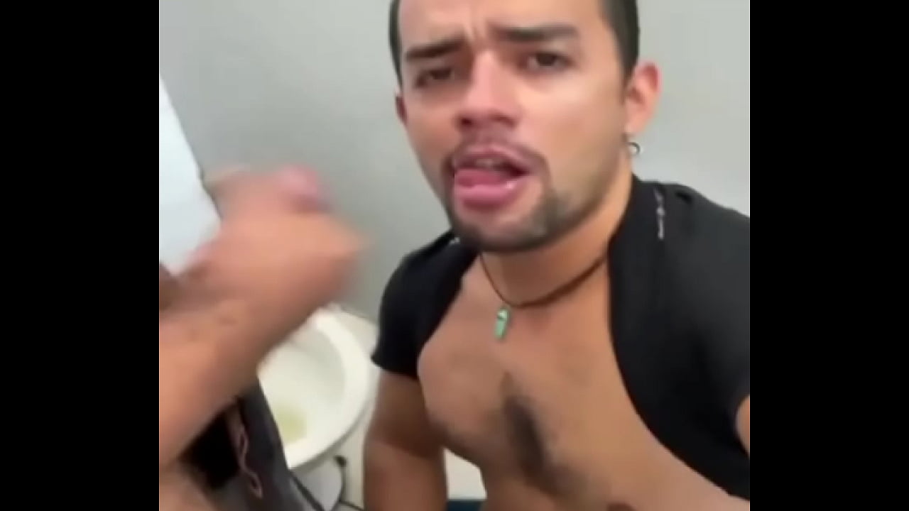 A carinha dele com minha pica na boca &eacute; a coisa mais linda He looks so cute with cock on his month