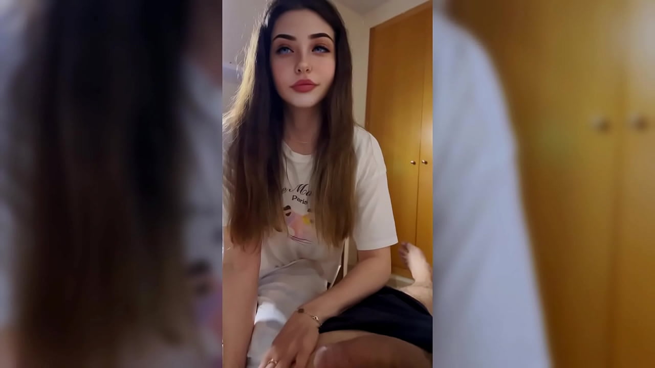 pov de video chica cute en la habitacion de su hermanastro gordo