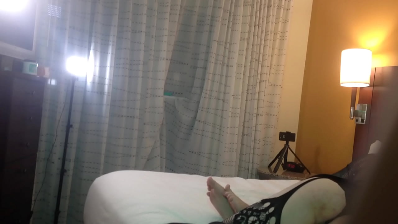 Super Sexy Emo Tgirl Deepthroating Dick