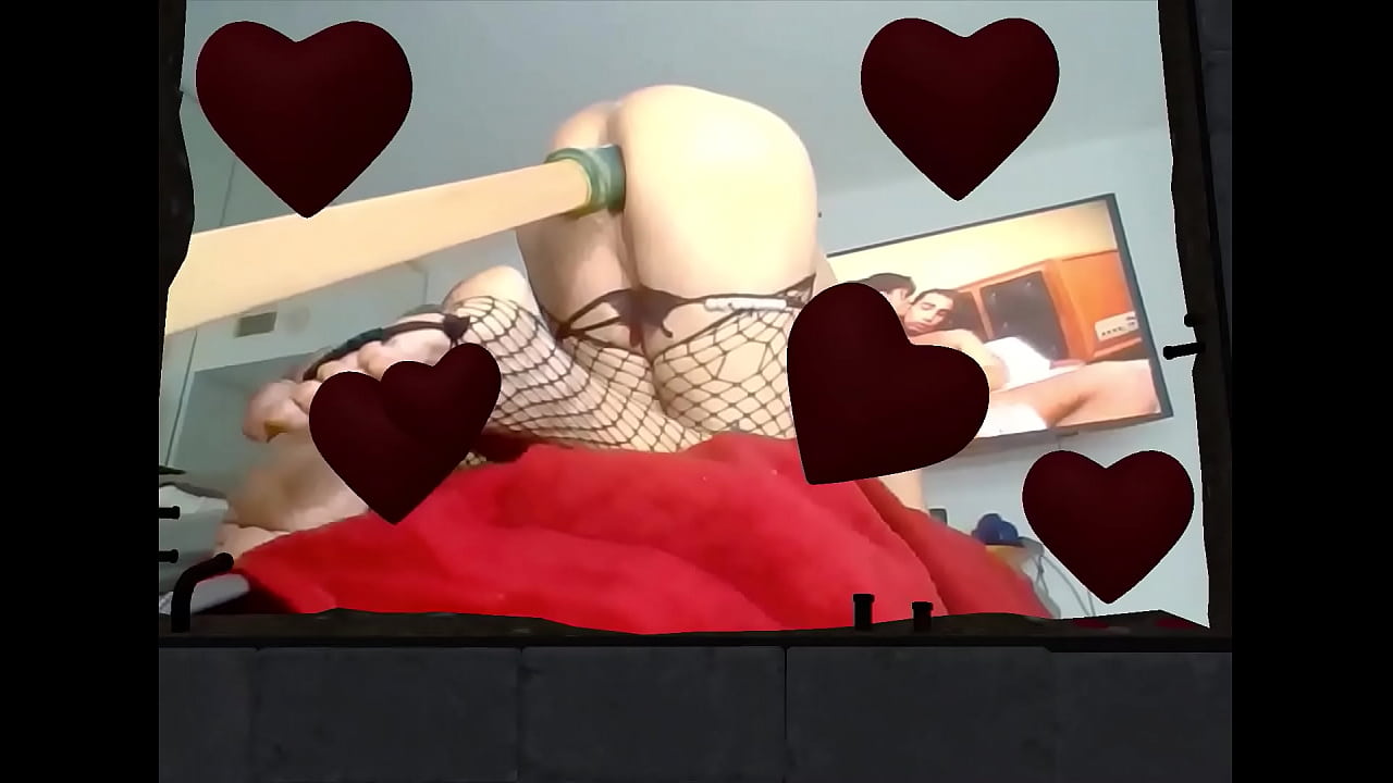 CROSSDRESSER ENJOYING  DEEP AND THICK DILDO PENETRATION