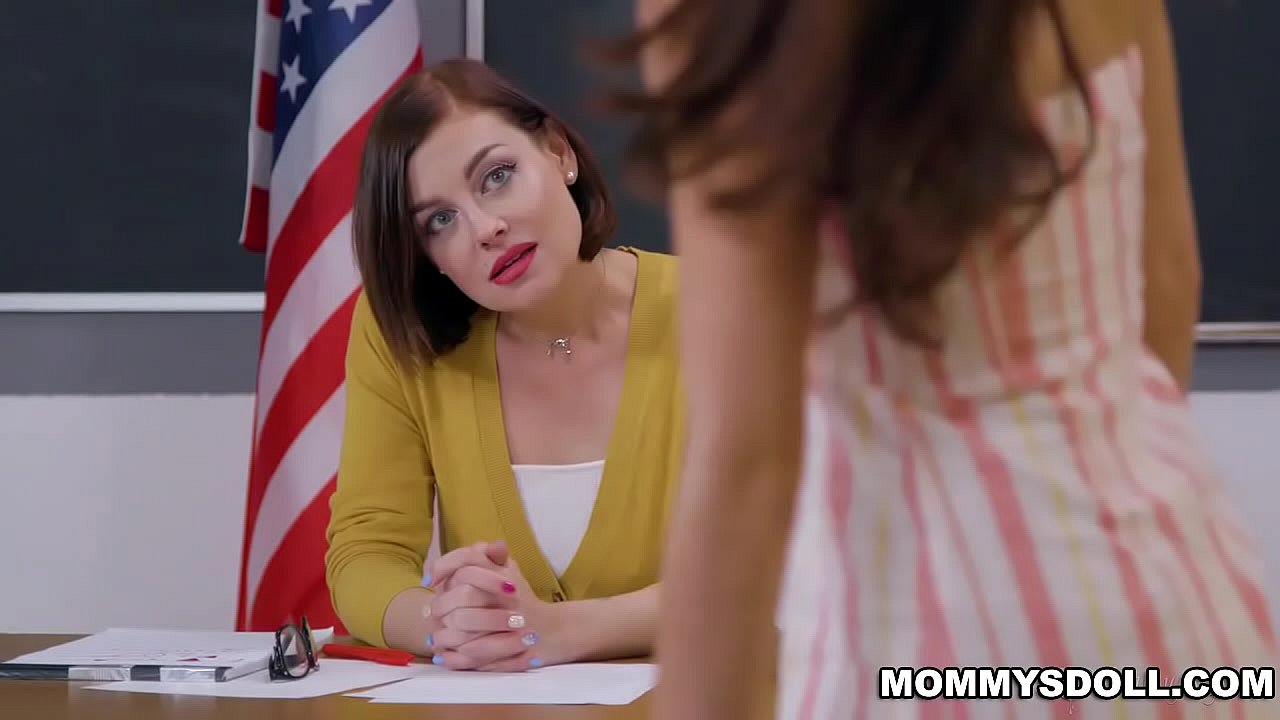 Sovereign sensually caresses Giannas arm and gently kisses her neck