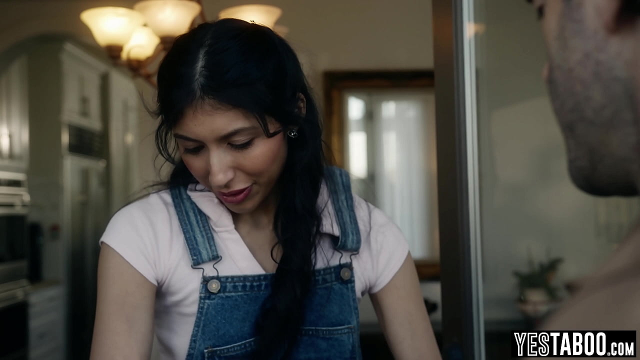 Big ass Latina step daughter makes her stepdad pound her teen pussy