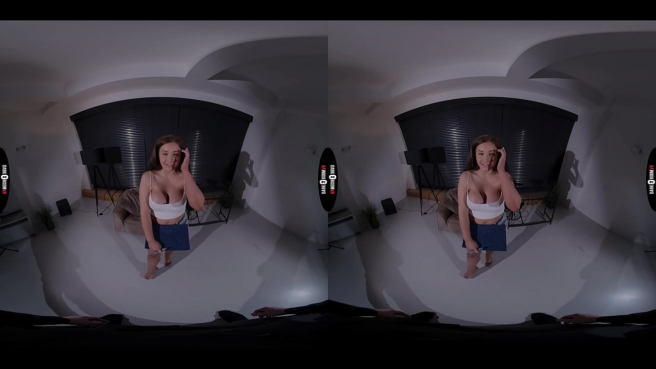 DARK ROOM VR - Movie Star Is Born