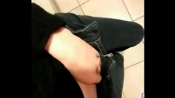 [moistcam.com] Lots of close up teen pussies! [free xxx cam]