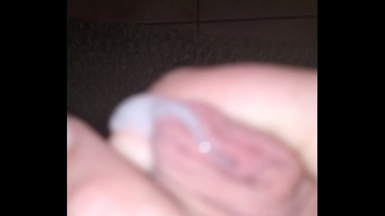 Masturbating till my milk goes out