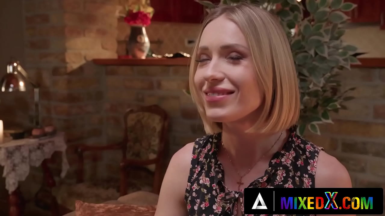 Hot Babes Surrender To Sinful Lesbian Pussy Licking