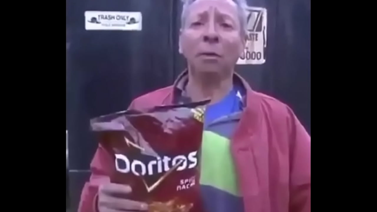 I like to make the sex with Doritos
